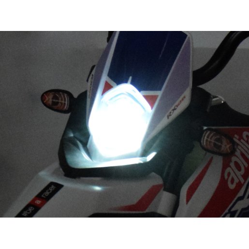 Slika Aprilia RX125 na akumulator